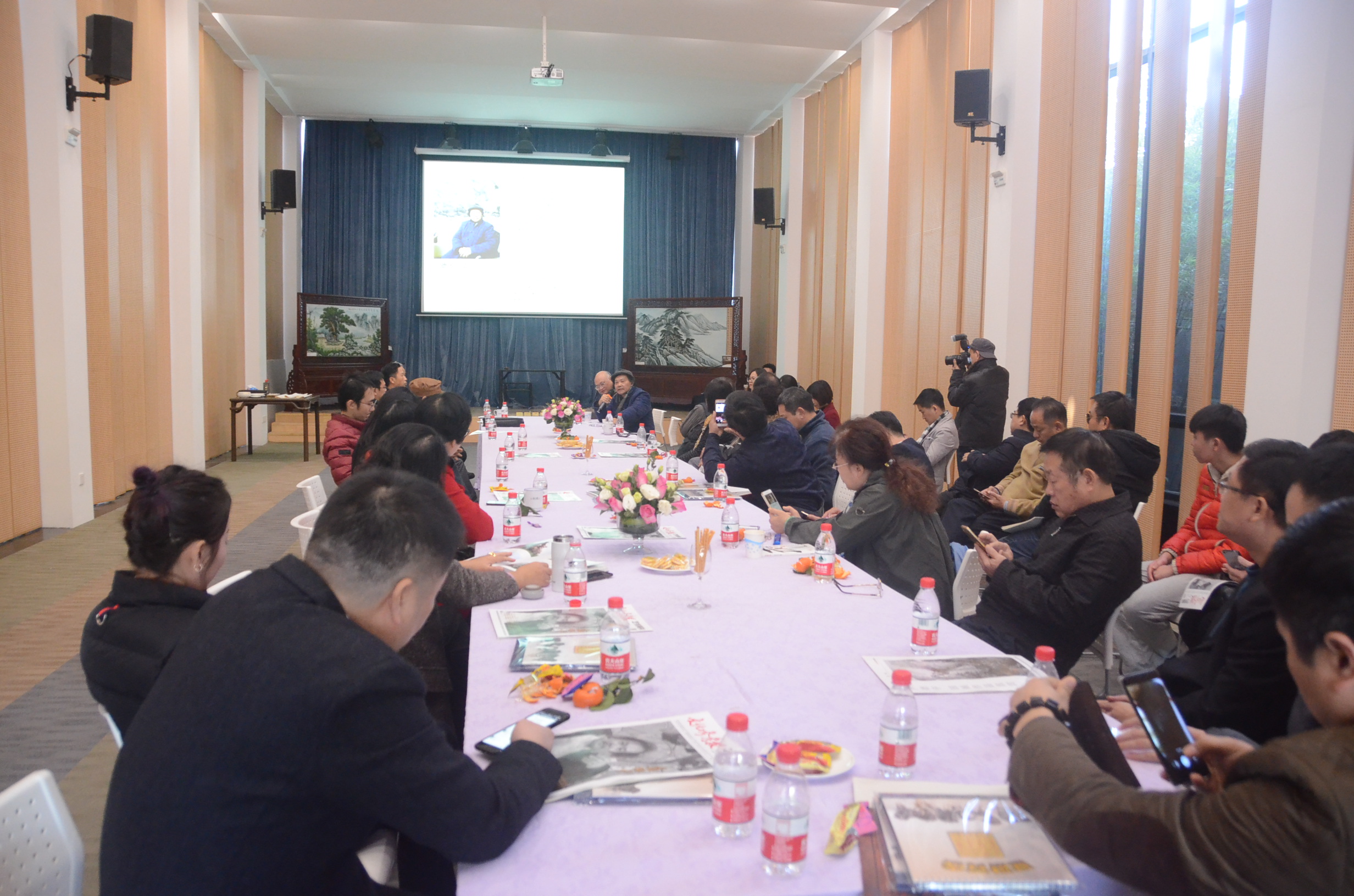 “风篁品艺·德艺承传——卢德平尹秋生作品鉴赏会”风篁美术馆举行(图1)