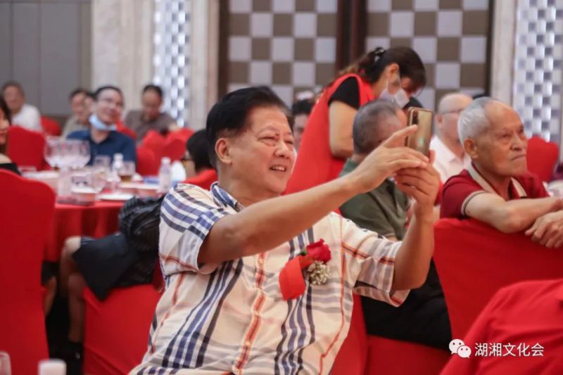 湾区菁英,惟楚有材 | 深圳市湖湘文化促进会一届二次会员大会暨湖湘菁英中秋联谊会举行(图28) 湾区菁英,惟楚有材 | 深圳市湖湘文化促进会一届二次会员大会暨湖湘菁英中秋联谊会举行(图28)