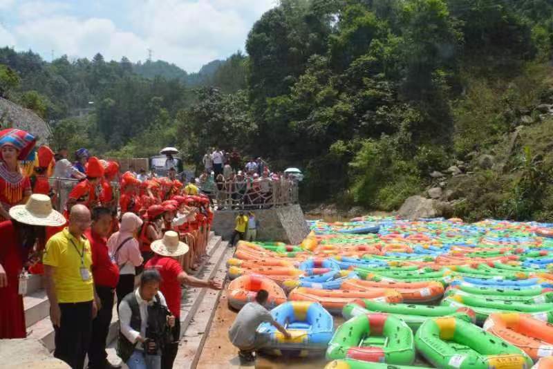 三月三全国都在羡慕巴马国际旅游区东兰长寿乡(图5)